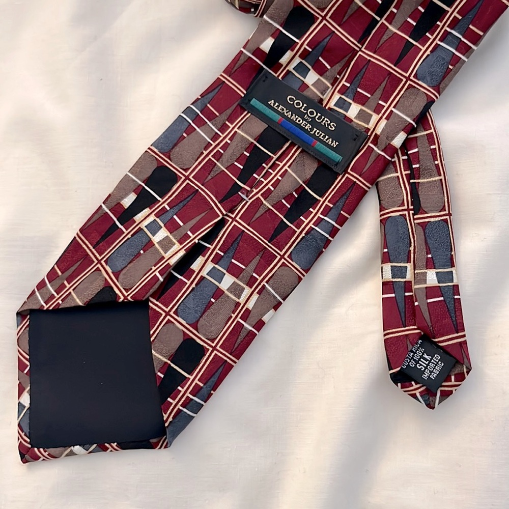 Vintage 👔  Colours by Alexander Julian silk tie